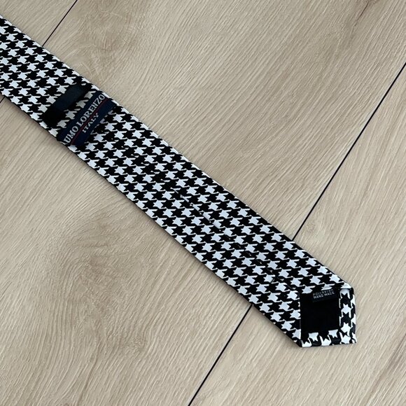 EUC Umo Lorenzo Italy Black & White Houndstooth Checked Skinny Necktie 57.75"x2" - Picture 12 of 15